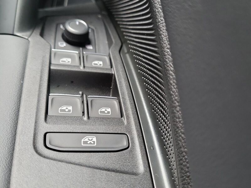 More views of Volkswagen Tiguan