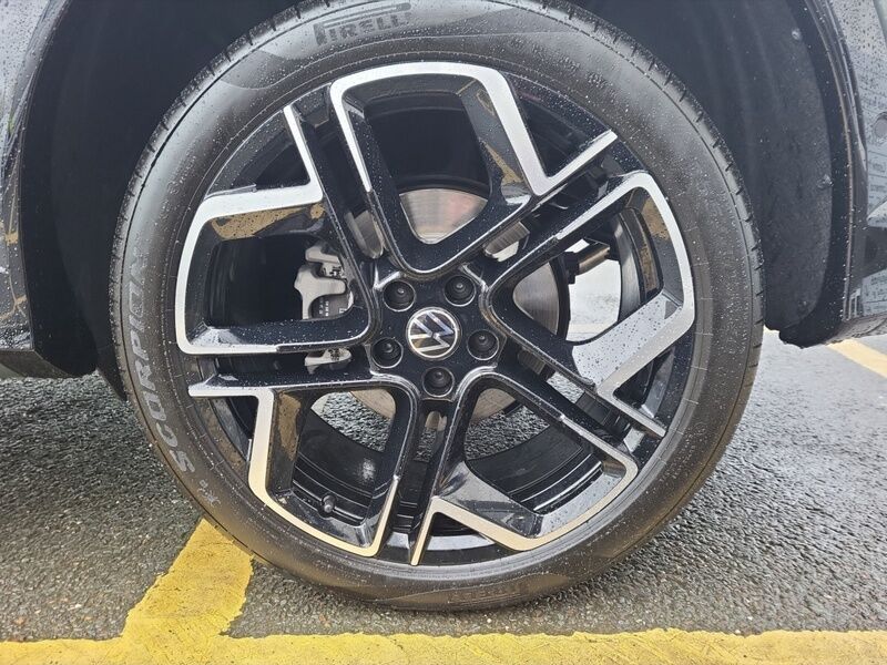 More views of Volkswagen Tiguan