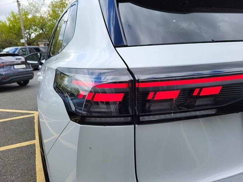 More views of Volkswagen Tiguan