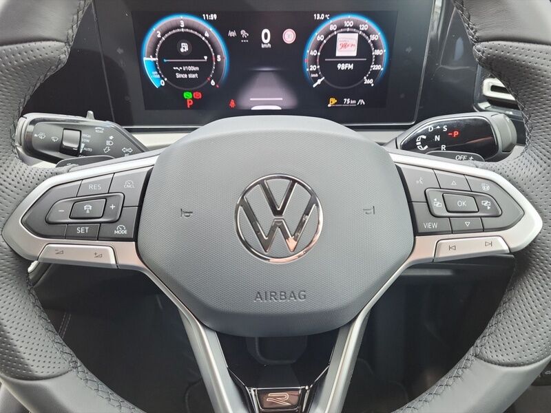 More views of Volkswagen Tiguan