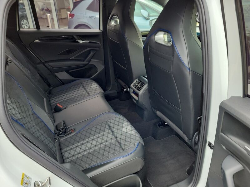 More views of Volkswagen Tiguan