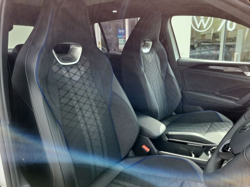 More views of Volkswagen Tiguan