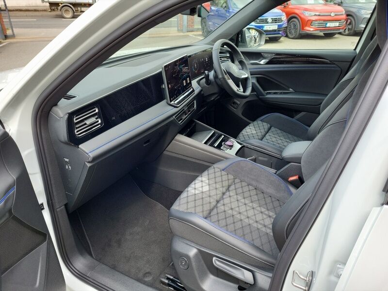 More views of Volkswagen Tiguan