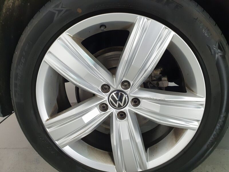 More views of Volkswagen Tiguan