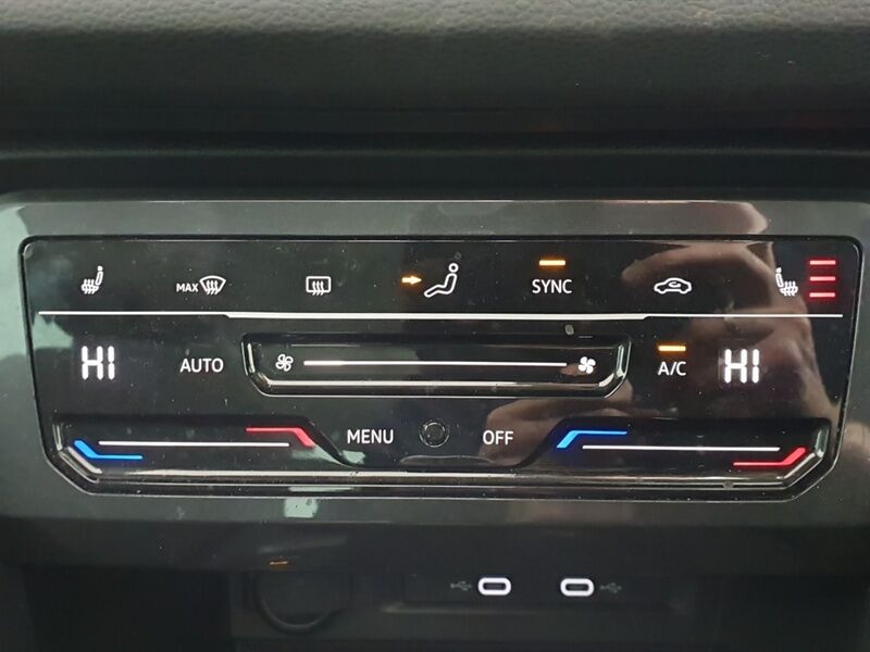 More views of Volkswagen Tiguan