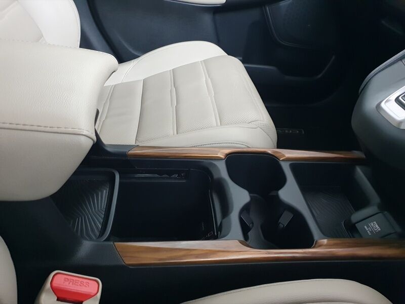 More views of Honda CR-V