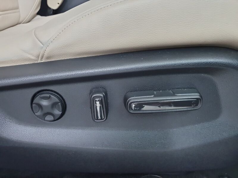 More views of Honda CR-V