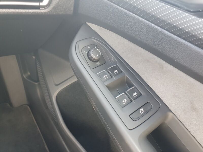More views of Volkswagen Golf