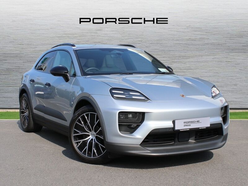 More views of Porsche Macan