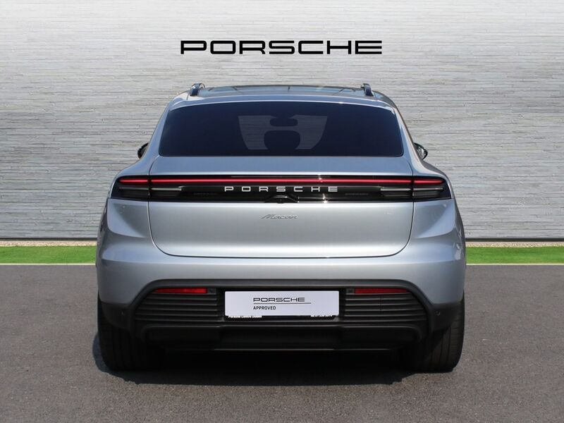 More views of Porsche Macan