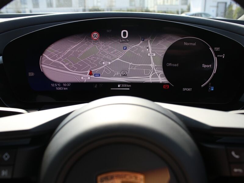 More views of Porsche Macan