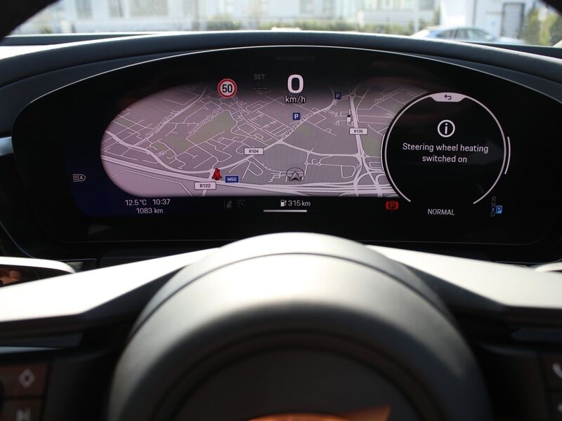 More views of Porsche Macan