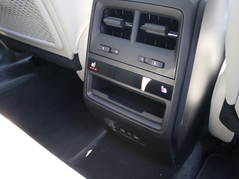 More views of Porsche Macan