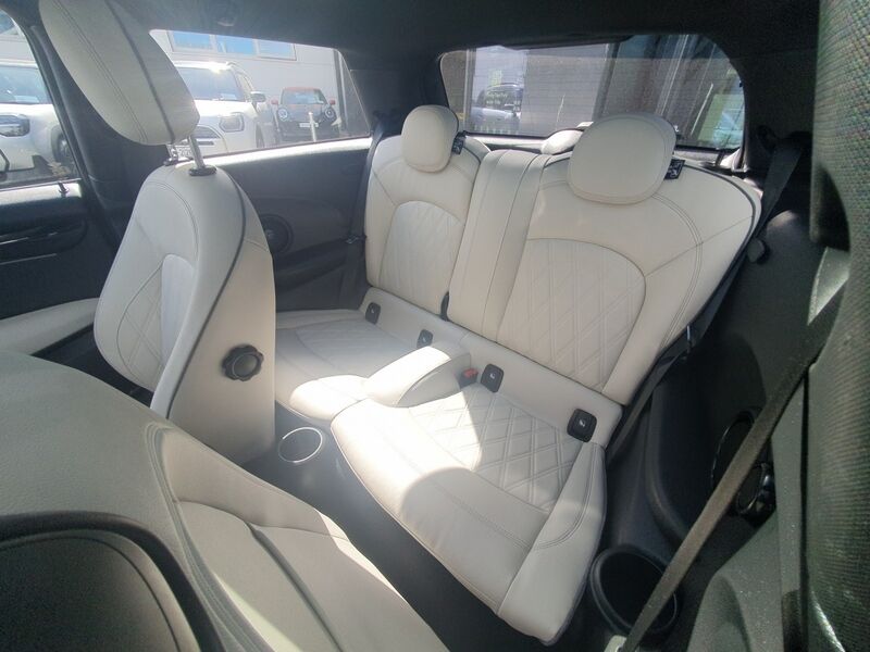 More views of MINI Hatch
