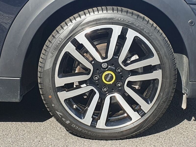 More views of MINI Hatch