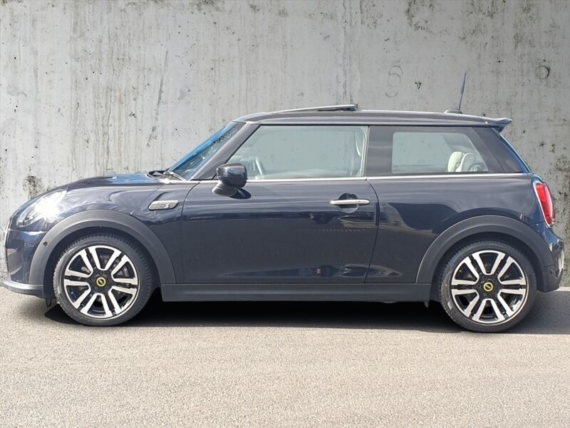 More views of MINI Hatch