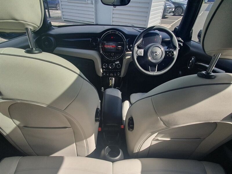More views of MINI Hatch