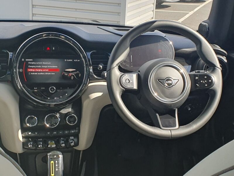 More views of MINI Hatch