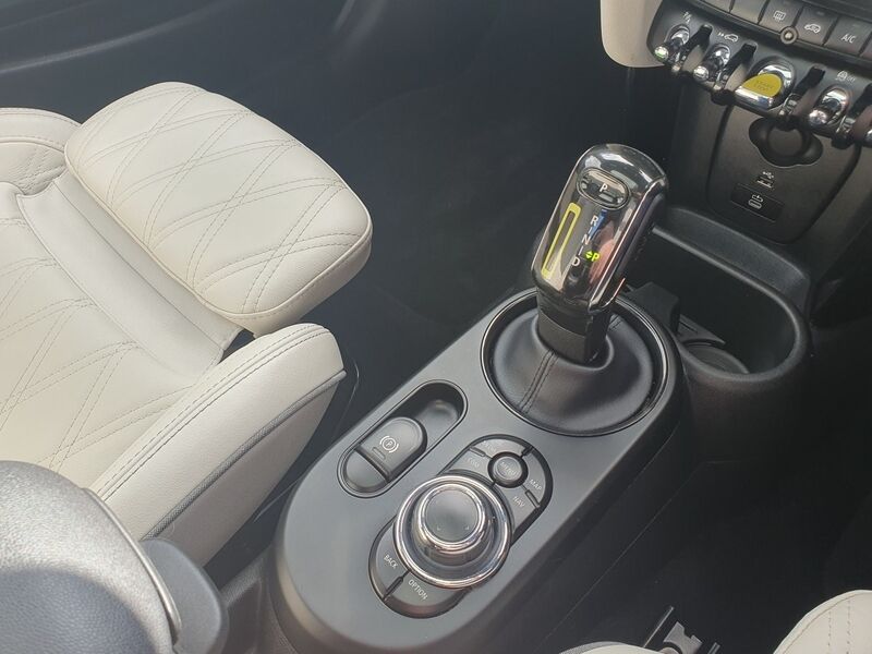 More views of MINI Hatch