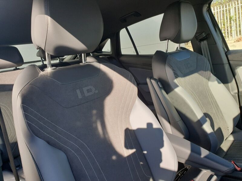 More views of Volkswagen ID.5