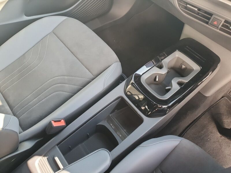 More views of Volkswagen ID.5