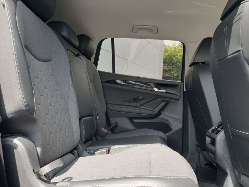 More views of Volkswagen Tayron