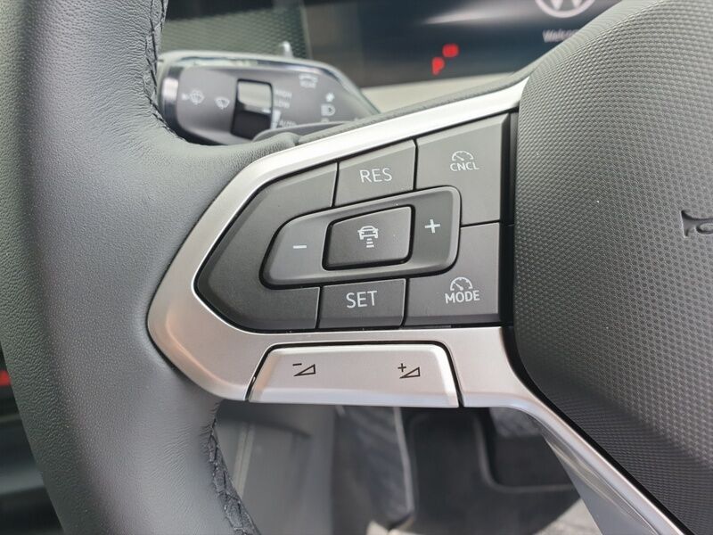 More views of Volkswagen Tayron
