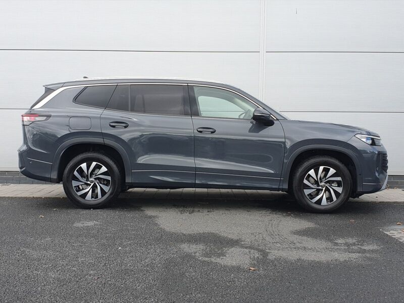 More views of Volkswagen Tayron