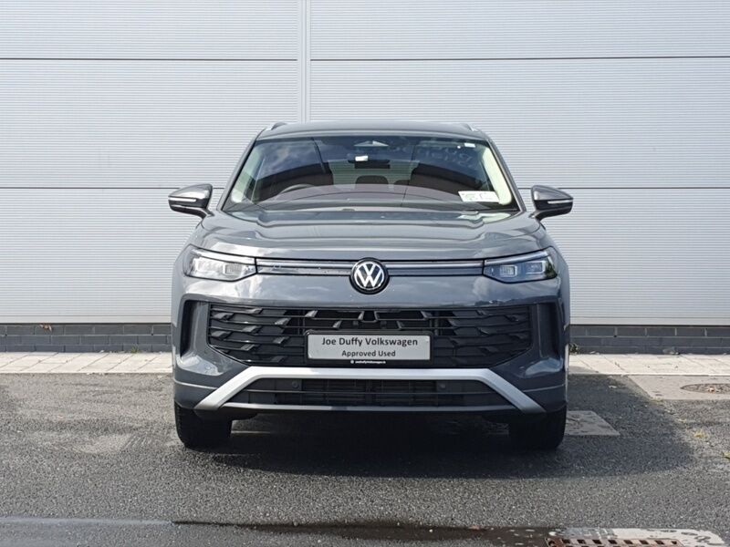 More views of Volkswagen Tayron