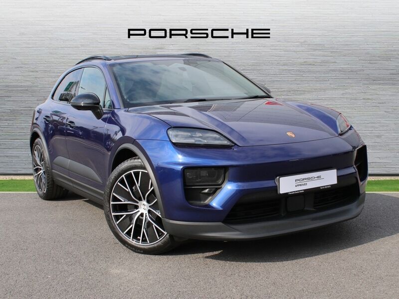 More views of Porsche Macan