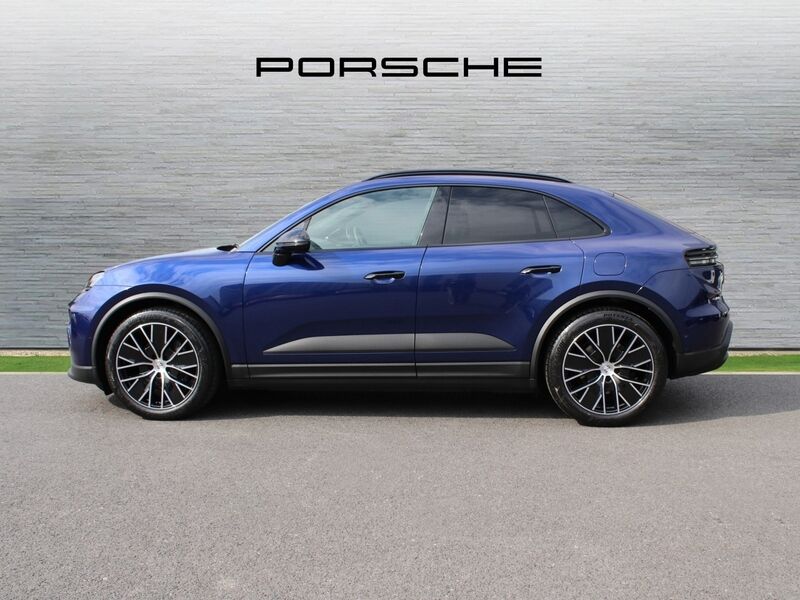 More views of Porsche Macan