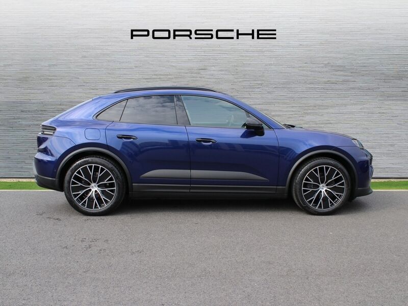 More views of Porsche Macan