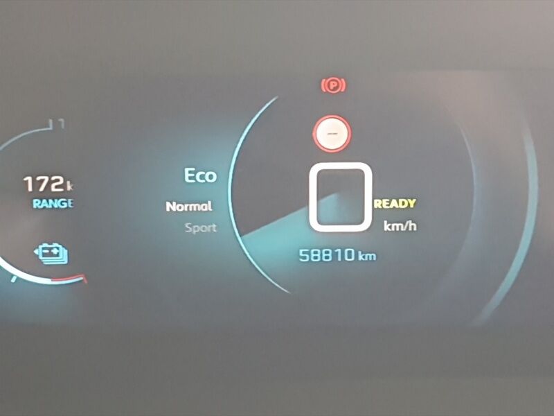More views of Peugeot 208
