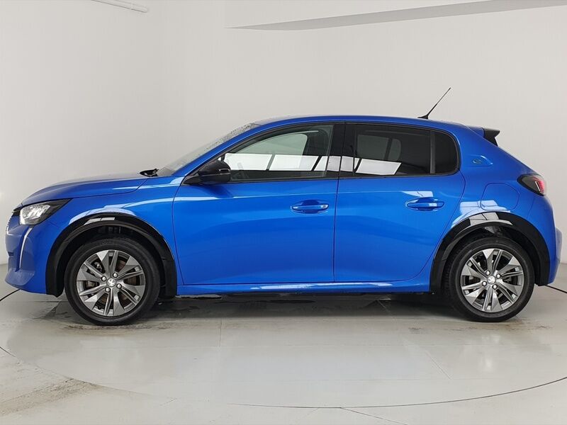 More views of Peugeot 208