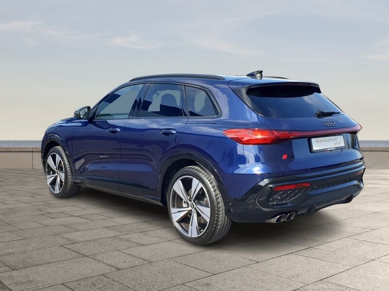 More views of Audi Q5
