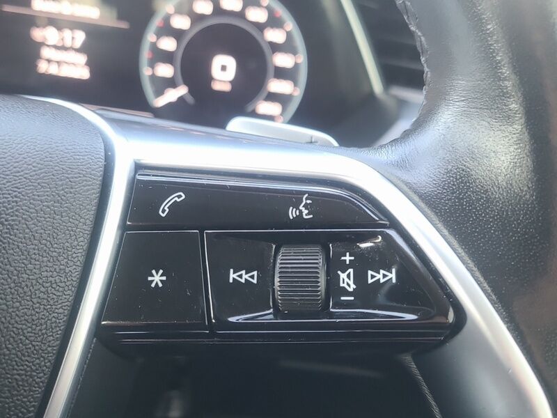 More views of Audi E-Tron