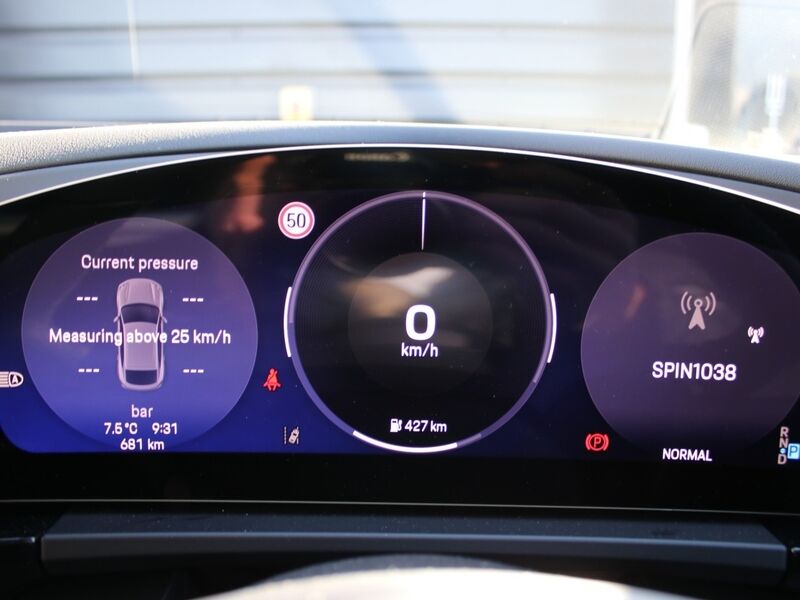 More views of Porsche Macan