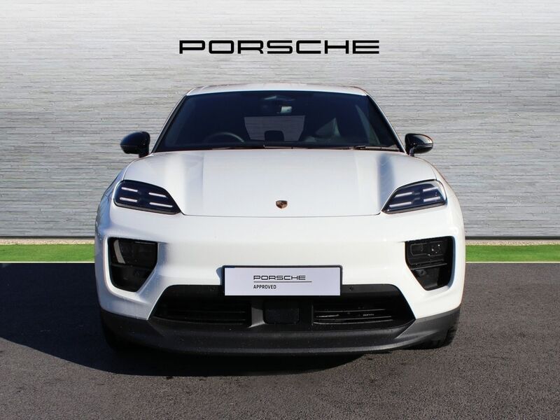 More views of Porsche Macan