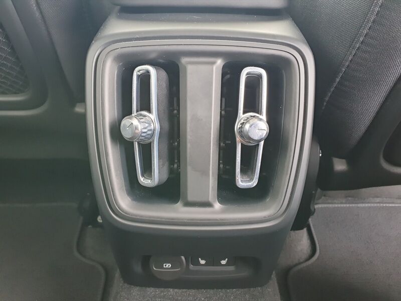 More views of Volvo C40