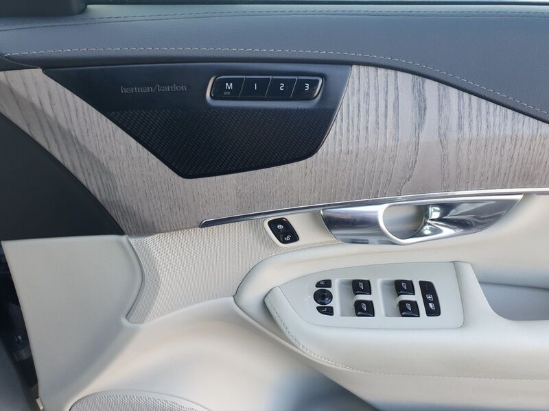 More views of Volvo XC90