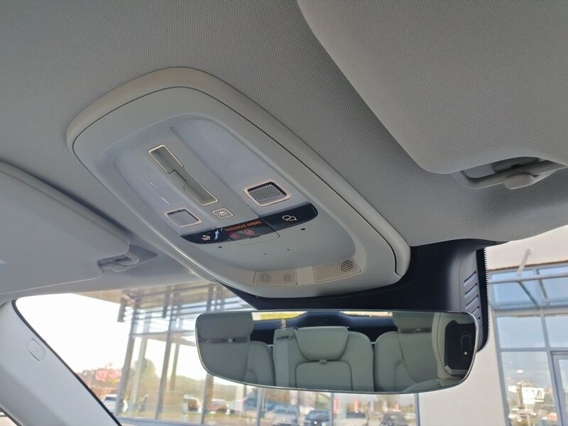 More views of Volvo XC90