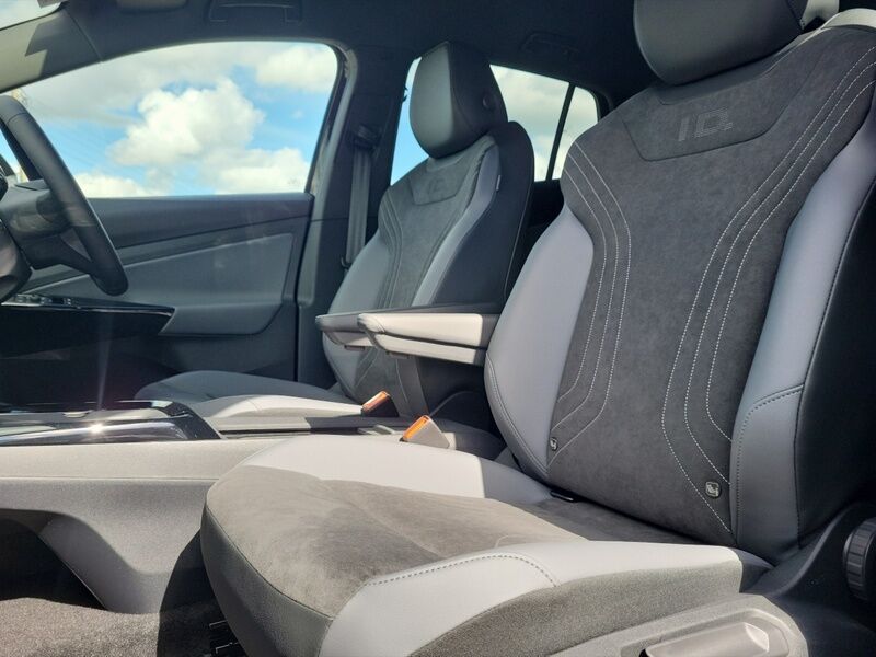 More views of Volkswagen ID.5