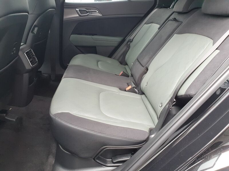 More views of Kia Sportage