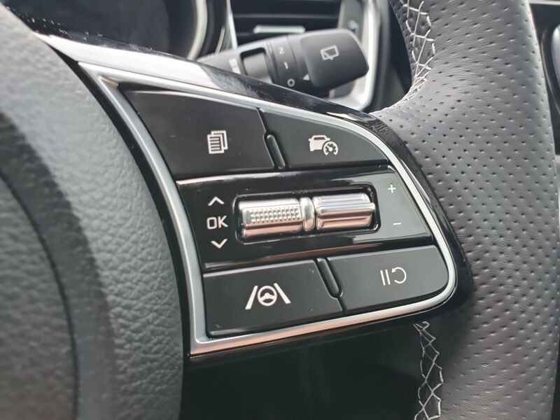 More views of Kia Sportage