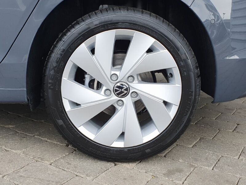 More views of Volkswagen Golf