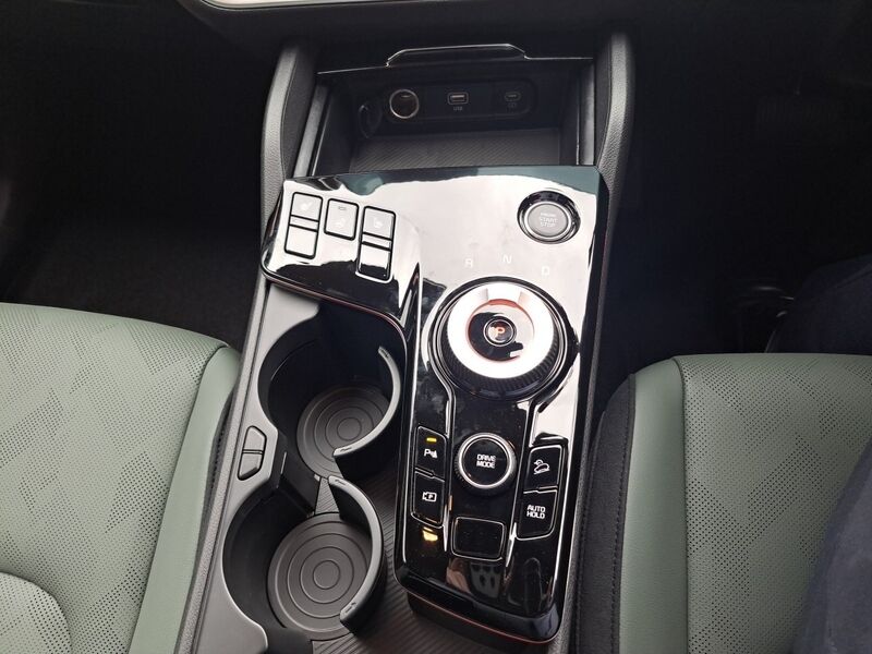 More views of Kia Sportage