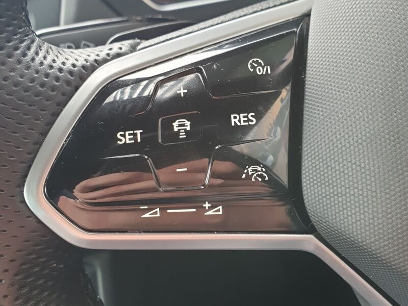 More views of Volkswagen Tiguan