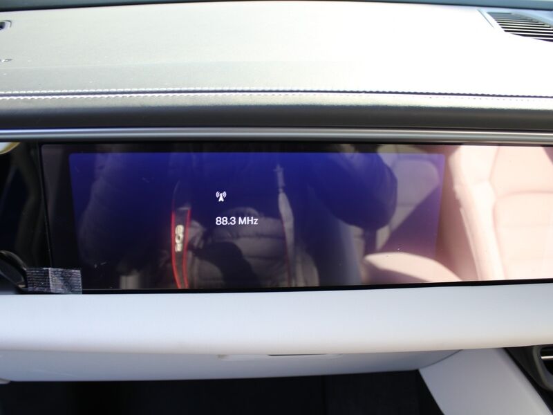 More views of Porsche Macan