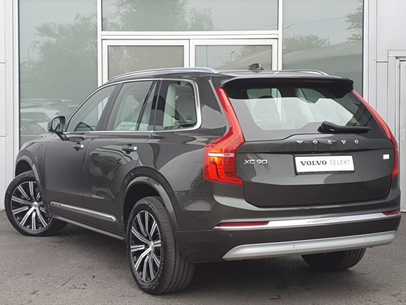 More views of Volvo XC90