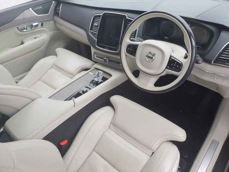 More views of Volvo XC90